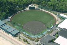龍谷大学野球場を天然芝からロングパイル人工芝へ改修