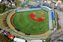日立市民運動公園 野球場 が全面ロングパイル人工芝へ改修