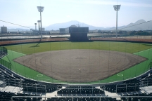 香川県丸亀市にプロ野球の試合開催も可能な市民球場が誕生！