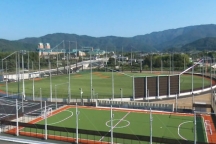 高知工科大学・香美キャンパスに全面人工芝の「香美球場」が誕生