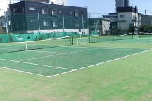 札幌光星学園のテニスコートをハードコートから人工芝へ改修