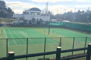 折笠スポーツ広場のテニスコート６面をリフレッシュ